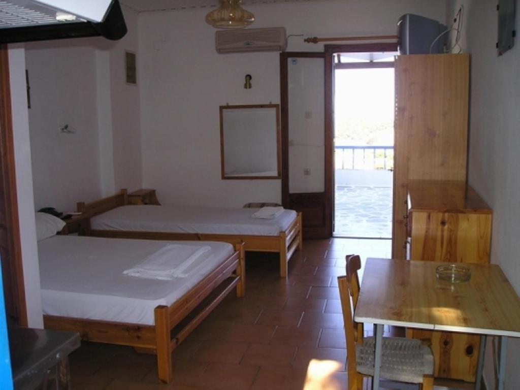 Ethra Hotell Patitírion Eksteriør bilde